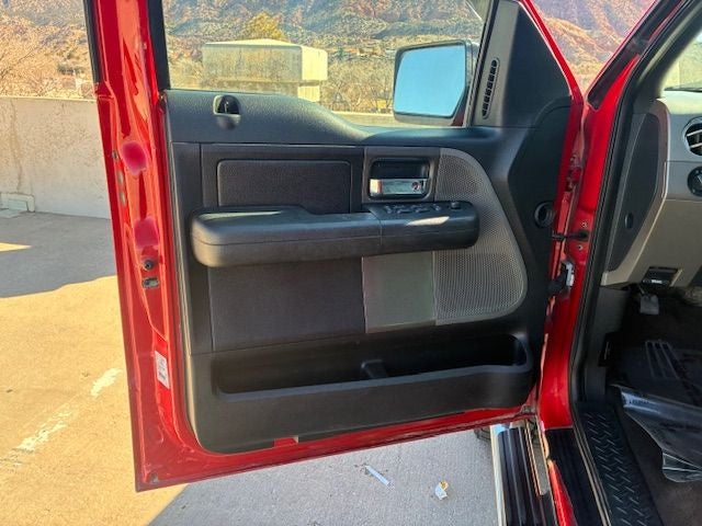 2005 Ford F-150 Base