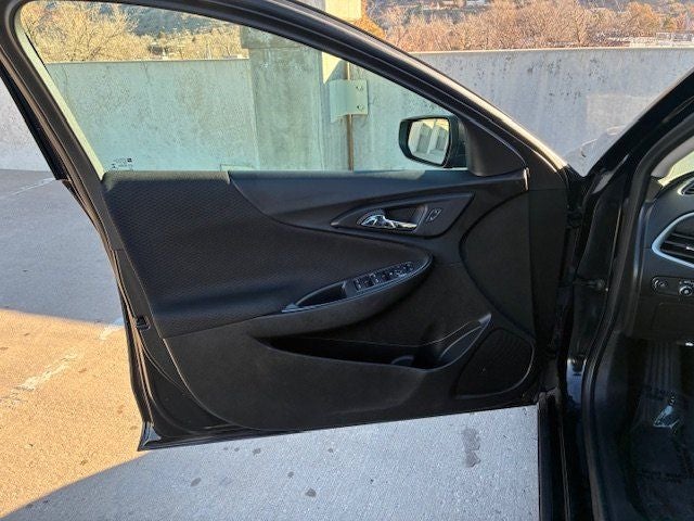 2023 Chevrolet Malibu LS 1LS