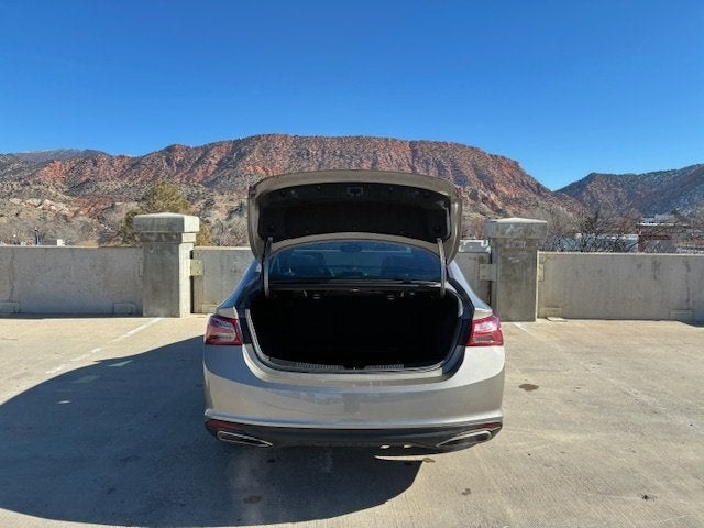 2022 Chevrolet Malibu Premier