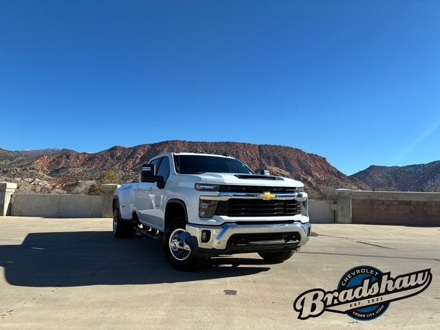 2025 Chevrolet Silverado 3500HD LT Dually/5th Wheel Package