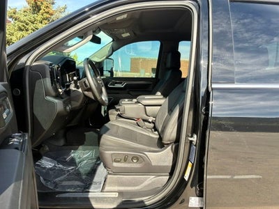 2025 Chevrolet Silverado 3500HD LTZ