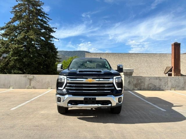 2025 Chevrolet Silverado 3500HD LTZ