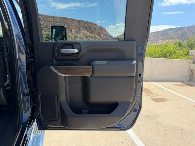 2022 Chevrolet Silverado 3500HD High Country