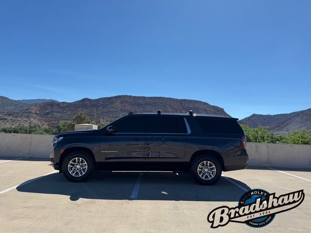 2023 Chevrolet Suburban LT