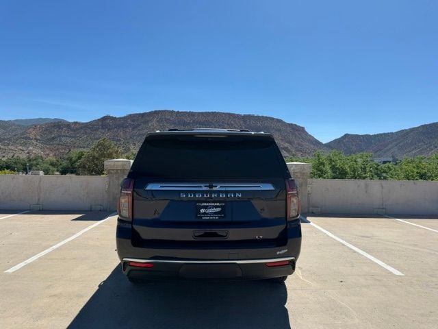 2023 Chevrolet Suburban LT