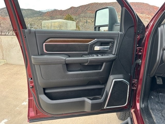 2024 RAM 3500 Laramie HO