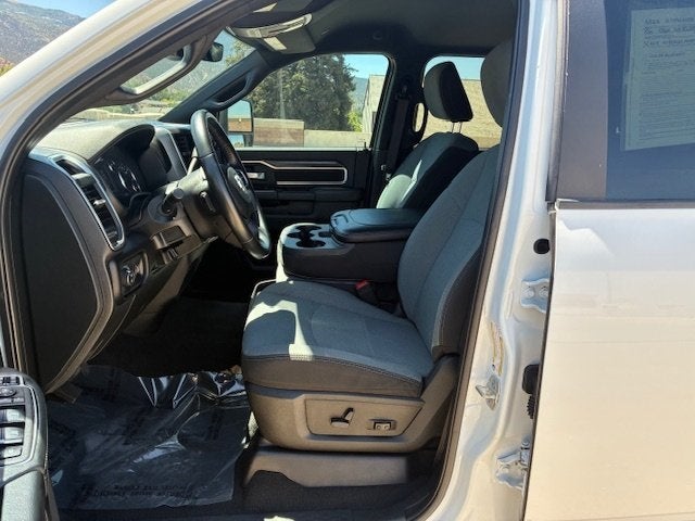 2024 RAM 3500 Big Horn Crew Cab Long Box 4 X 4 Dually