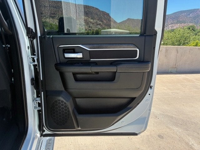 2024 RAM 3500 Big Horn Crew Cab Long Box 4 X 4 Dually