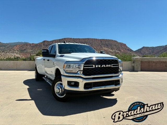 2024 RAM 3500 Big Horn Crew Cab Long Box 4 X 4 Dually