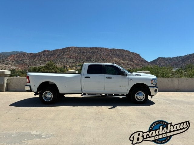 2024 RAM 3500 Big Horn Crew Cab Long Box 4 X 4 Dually