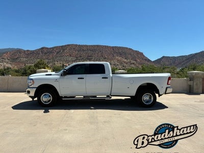2024 RAM 3500 Big Horn Crew Cab Long Box 4 X 4 Dually