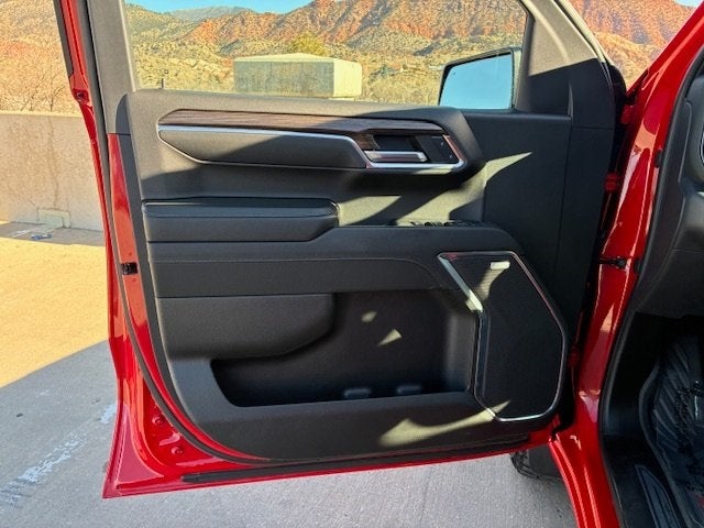 2024 Chevrolet Silverado 1500 LT Trail Boss Premium Package