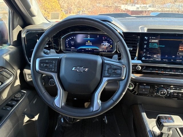 2024 Chevrolet Silverado 1500 LT Trail Boss Premium Package