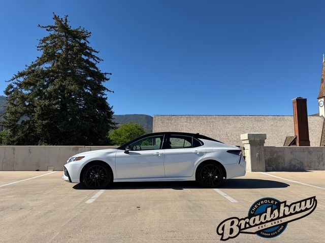 2023 Toyota Camry Hybrid XSE