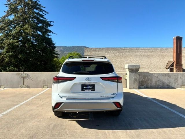 2023 Toyota Highlander Platinum