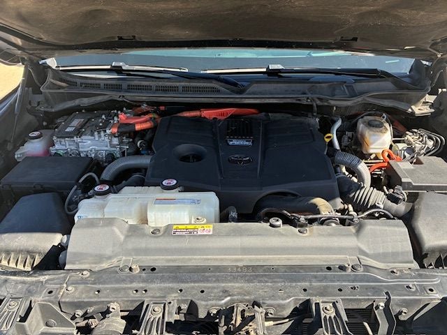 2024 Toyota Tundra Hybrid Platinum
