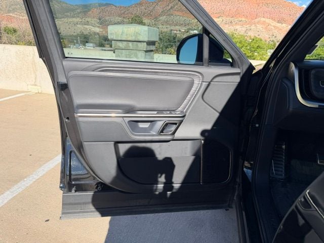 2023 Rivian R1S Adventure Quad Motor Large Pack