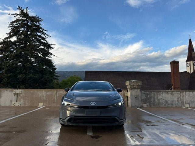 2025 Toyota Prius LE