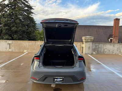 2025 Toyota Prius LE