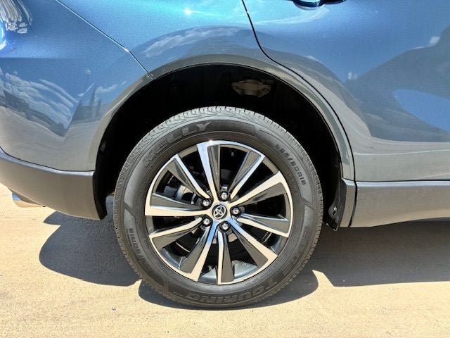 2024 Toyota Venza LE